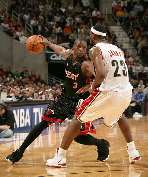 出了显著贡 出了显著贡