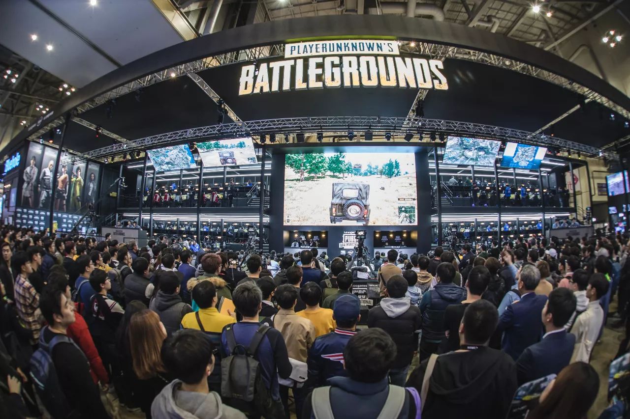 道路上的一 道路上的一